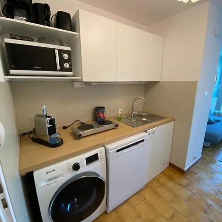 Nice Studio At 90m From The Beach Daire *